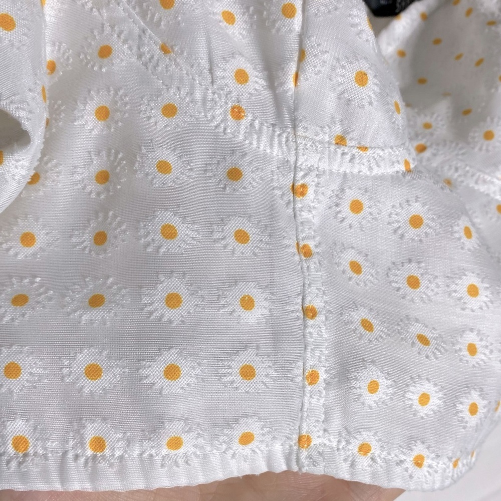 5/$25 SHEIN White Daisy Print Puff Sleeve Smocked Cropped Blouse L - Picture 10 of 16